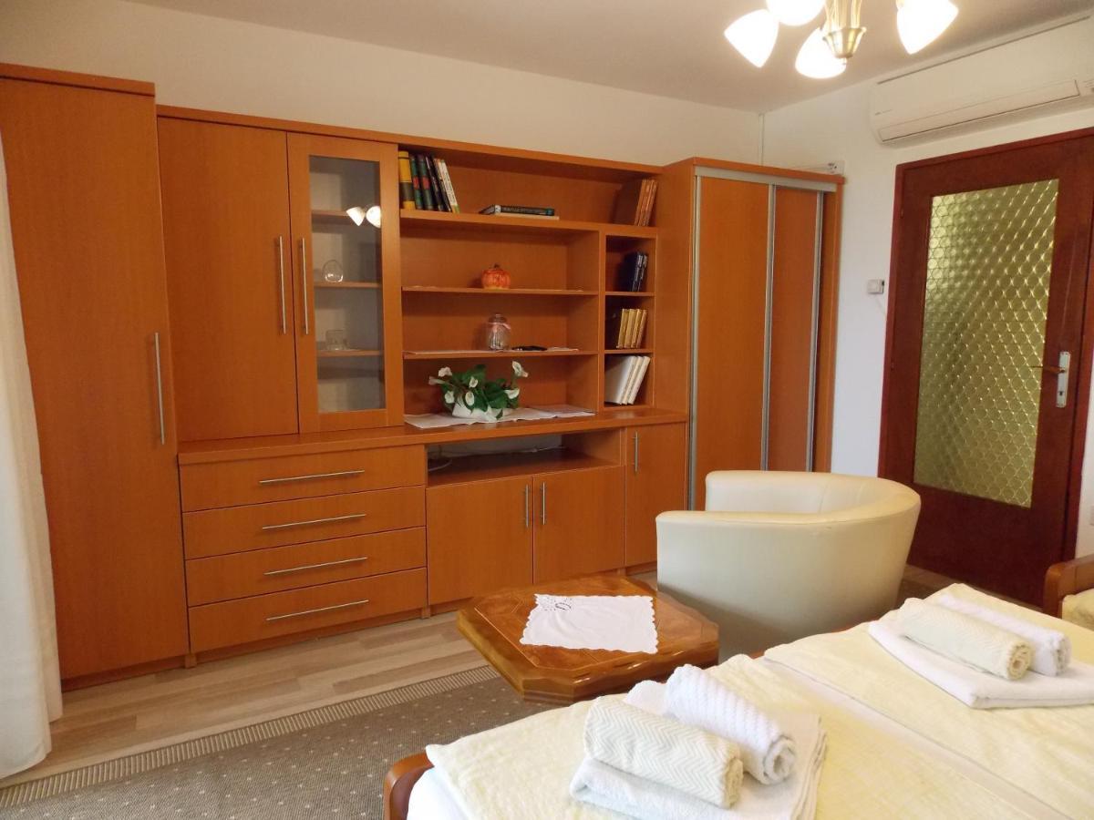 Apartments Cutic Malinska Zewnętrze zdjęcie